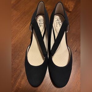 Life Stride Black Cross-Strap Heels size 11 NWOT